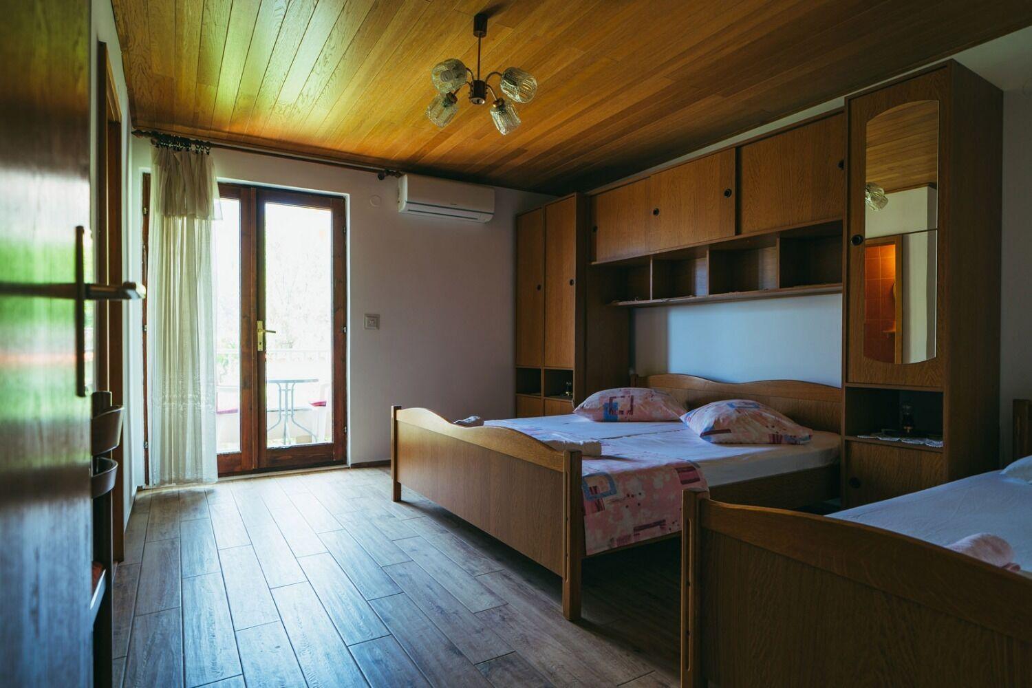 Apartments Lovre - Close To The Sea Brela Ngoại thất bức ảnh