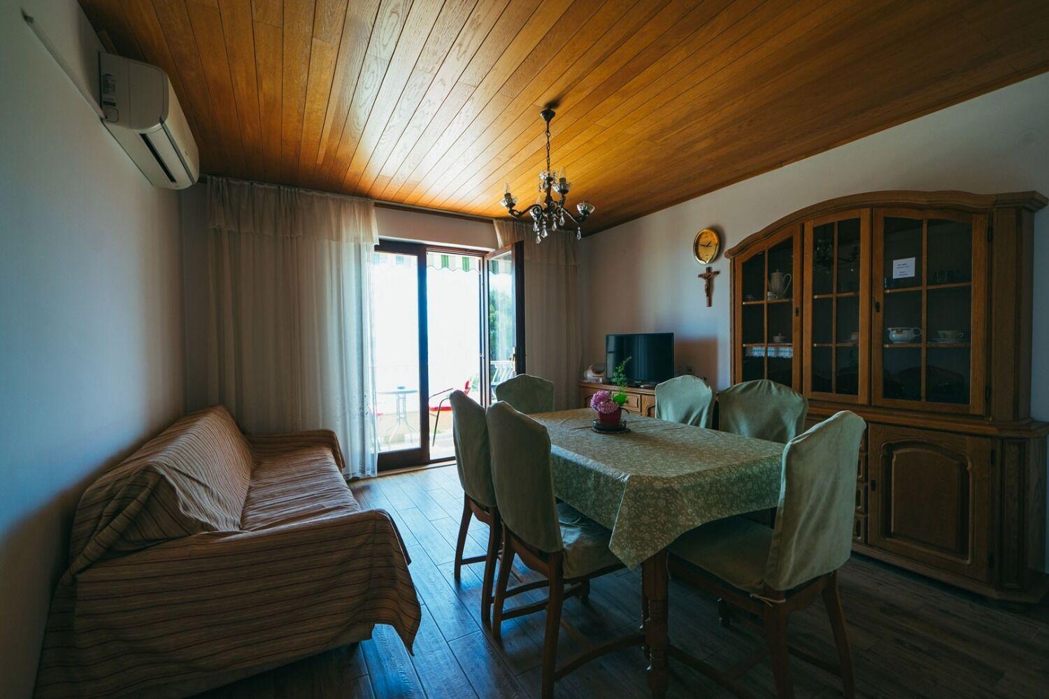 Apartments Lovre - Close To The Sea Brela Ngoại thất bức ảnh