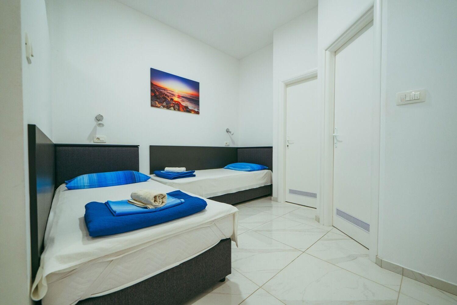 Apartments Lovre - Close To The Sea Brela Ngoại thất bức ảnh