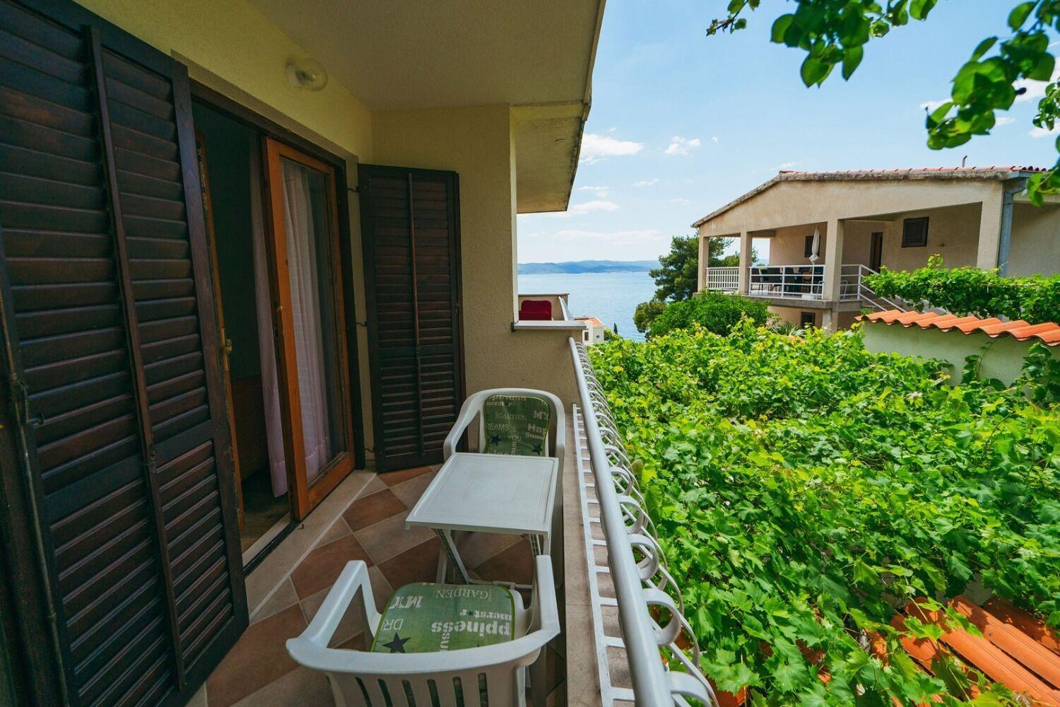 Apartments Lovre - Close To The Sea Brela Ngoại thất bức ảnh