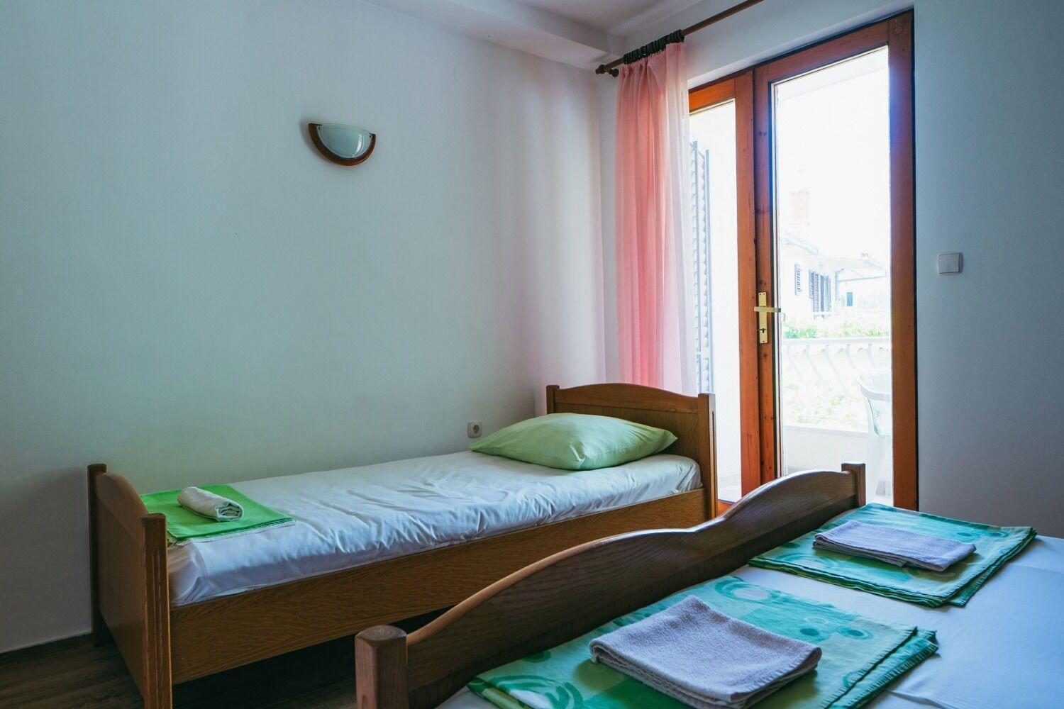 Apartments Lovre - Close To The Sea Brela Ngoại thất bức ảnh