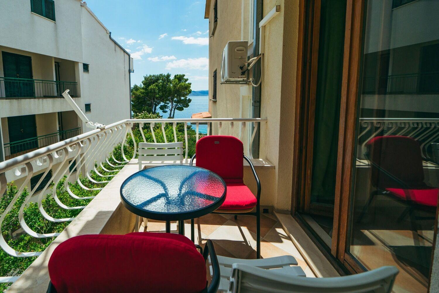Apartments Lovre - Close To The Sea Brela Ngoại thất bức ảnh